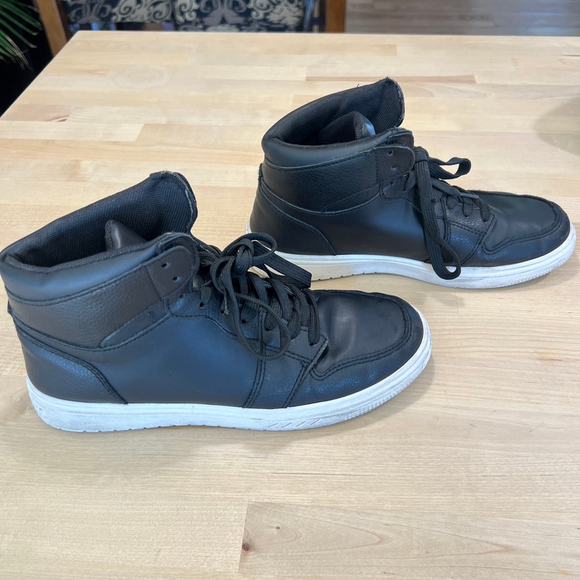 Black High Top Sneakers Size EU 39 / US Women’s 8 / Men’s 6.5 - Picture 2 of 7